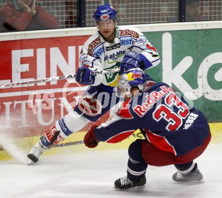 EBEL. Eishockey Bundesliga. EC VSV gegen Red Bull Salzburg. Guenther Lanzinger, (VSV), Jeremy Rebek (Salzburg). Villach, am 30.10.2008.
Foto: Kuess

---
pressefotos, pressefotografie, kuess, qs, qspictures, sport, bild, bilder, bilddatenbank