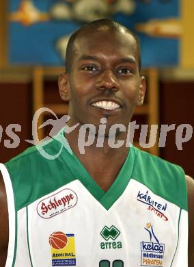 Basketball Bundesliga. Woerthersee Piraten. Brandon Hartley.  Klagenfurt, 29.10.2008
Copyright Kuess

---
pressefotos, pressefotografie, kuess, qs, qspictures, sport, bild, bilder, bilddatenbank