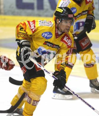 EBEL. Eishockey Bundesliga. KAC gegen Vienna Capitals. Benoit Gratton (Vienna). Klagenfurt, am 28.10.2008.
Foto: Kuess 

---
pressefotos, pressefotografie, kuess, qs, qspictures, sport, bild, bilder, bilddatenbank