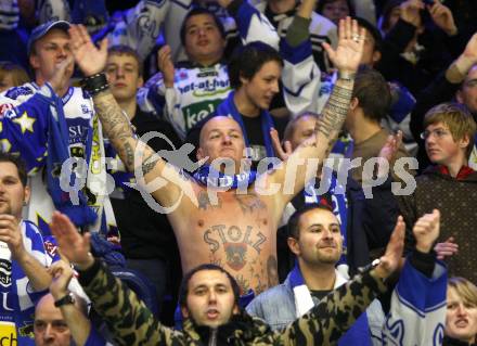 EBEL. Eishockey Bundesliga. EC VSV gegen Red Bull Salzburg. Jubel VSV Fans. Villach, am 30.10.2008.
Foto: Kuess

---
pressefotos, pressefotografie, kuess, qs, qspictures, sport, bild, bilder, bilddatenbank