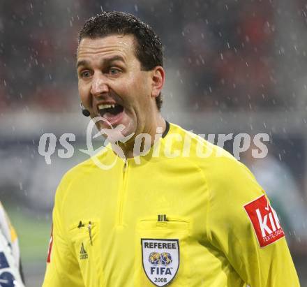 Fussball. Tipp3-Bundesliga. SK Austria Kelag Kaernten  gegen Rapid Wien. Schiedsrichter Thomas Einwaller. Klagenfurt, 4.11.2008. 
Copyright Kuess

---
pressefotos, pressefotografie, kuess, qs, qspictures, sport, bild, bilder, bilddatenbank