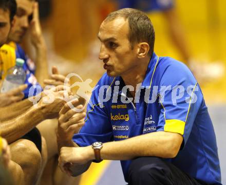 Volleyball. GM Capital Challenge Cup. SK Aich/Dob gegen Chenois Genève Volley (SUI). Trainer Miro Palgut (Aich). Prevalje 5.11.2008.
Copyright Kuess

---
pressefotos, pressefotografie, kuess, qs, qspictures, sport, bild, bilder, bilddatenbank