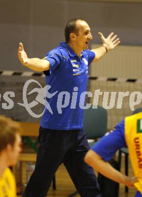 Volleyball. GM Capital Challenge Cup. SK Aich/Dob gegen Chenois Genève Volley (SUI). Trainer Miro Palgut (Aich). Prevalje 5.11.2008.
Copyright Kuess

---
pressefotos, pressefotografie, kuess, qs, qspictures, sport, bild, bilder, bilddatenbank