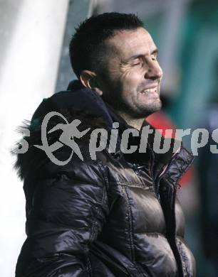 Fussball. Regionalliga. FC Kaernten gegen ASK Voitsberg. Trainer Nenad Bjelica (FCK).
Klagenfurt, 7.11.2008
Copyright Kuess

---
pressefotos, pressefotografie, kuess, qs, qspictures, sport, bild, bilder, bilddatenbank