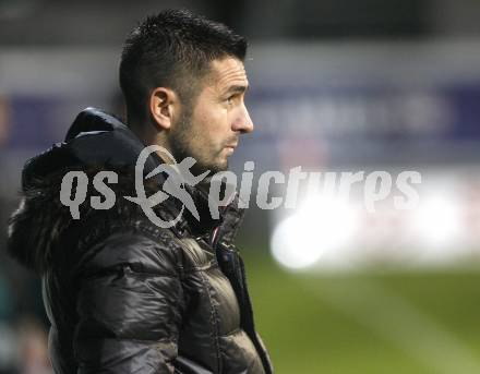 Fussball. Regionalliga. FC Kaernten gegen ASK Voitsberg. Trainer Nenad Bjelica (FCK).
Klagenfurt, 7.11.2008
Copyright Kuess

---
pressefotos, pressefotografie, kuess, qs, qspictures, sport, bild, bilder, bilddatenbank