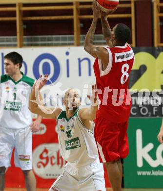 Basketball. Bundesliga. Kelag Woerthersee Piraten gegen BasketClubs Vienna. Joachim Buggelsheim (Piraten). Klagenfurt, 8.11.2008
Foto: Nadja Kuess
---
pressefotos, pressefotografie, kuess, qs, qspictures, sport, bild, bilder, bilddatenbank