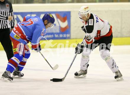 Eishockey Oberliga. Tarco Woelfe gegen ATSE Graz. Peter Mateicka (Tarco), Peter Preis (Graz).
Klagenfurt, 8.11.2008
Foto: Nadja Kuess

---
pressefotos, pressefotografie, kuess, qs, qspictures, sport, bild, bilder, bilddatenbank