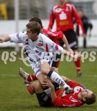 Fussball. Regionalliga. SAK gegen TSV Hartberg. Triplat Grega (SAK), Groiss Markus (Hartberg). Klagenfurt, 8.11.2008
Copyright Kuess

---
pressefotos, pressefotografie, kuess, qs, qspictures, sport, bild, bilder, bilddatenbank