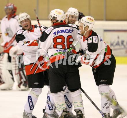 Eishockey Oberliga. Tarco Woelfe gegen ATSE Graz. Torjubel (Tarco).
Klagenfurt, 8.11.2008
Foto: Nadja Kuess

---
pressefotos, pressefotografie, kuess, qs, qspictures, sport, bild, bilder, bilddatenbank