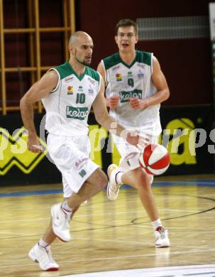 Basketball. Bundesliga. Kelag Woerthersee Piraten gegen BasketClubs Vienna. Joachim Buggelsheim, Rasid Mahalbasic (Piraten). Klagenfurt, 8.11.2008
Foto: Nadja Kuess
---
pressefotos, pressefotografie, kuess, qs, qspictures, sport, bild, bilder, bilddatenbank