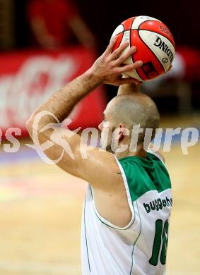 Basketball. Bundesliga. Kelag Woerthersee Piraten gegen BasketClubs Vienna. Joachim Buggelsheim (Piraten). Klagenfurt, 8.11.2008
Foto: Nadja Kuess
---
pressefotos, pressefotografie, kuess, qs, qspictures, sport, bild, bilder, bilddatenbank