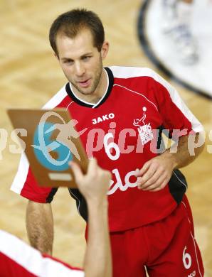 Volleyball Europacup. VBK Lowen gegen LM Tourcoing. Johann Hansi Huber (VBK Loewen). Klagenfurt, am 13.11.2008.
Foto: Kuess
---
pressefotos, pressefotografie, kuess, qs, qspictures, sport, bild, bilder, bilddatenbank