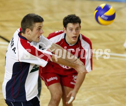 Volleyball Europacup. VBK Lowen gegen LM Tourcoing. Alexander Xandi Huber, Simon Fruehbauer (VBK Loewen). Klagenfurt, am 13.11.2008.
Foto: Kuess
---
pressefotos, pressefotografie, kuess, qs, qspictures, sport, bild, bilder, bilddatenbank