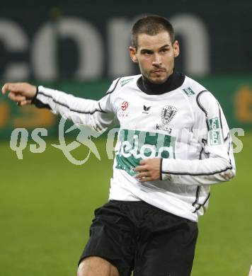 Fussball. Tipp3-Bundesliga. SK Austria Kelag Kaernten  gegen Cashpoint SCR Altach. Oliver Pusztai  (Austria Kaernten). Klagenfurt, 12.11.2008. 
Copyright Kuess

---
pressefotos, pressefotografie, kuess, qs, qspictures, sport, bild, bilder, bilddatenbank