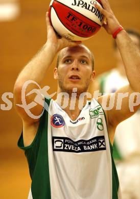 Basketball Kaerntner Liga. KOS gegen ABC Villach. Davor Sattler (KOS). Klagenfurt, am 13.11.2008.
Foto: Kuess

---
pressefotos, pressefotografie, kuess, qs, qspictures, sport, bild, bilder, bilddatenbank