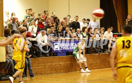 Basketball Kaerntner Liga. KOS gegen ABC Villach. Zuschauer, Fans. Klagenfurt, am 13.11.2008.
Foto: Kuess

---
pressefotos, pressefotografie, kuess, qs, qspictures, sport, bild, bilder, bilddatenbank