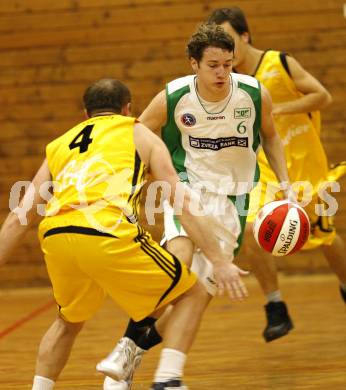 Basketball Kaerntner Liga. KOS gegen ABC Villach. Matej Smrtnik (KOS). Klagenfurt, am 13.11.2008.
Foto: Kuess

---
pressefotos, pressefotografie, kuess, qs, qspictures, sport, bild, bilder, bilddatenbank