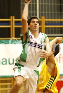 Basketball Kaerntner Liga. KOS gegen ABC Villach. Nejc Kupper (KOS). Klagenfurt, am 13.11.2008.
Foto: Kuess

---
pressefotos, pressefotografie, kuess, qs, qspictures, sport, bild, bilder, bilddatenbank