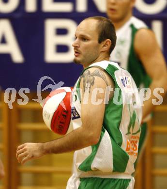 Basketball Kaerntner Liga. KOS gegen ABC Villach. Orion Kodemo (KOS). Klagenfurt, am 8.11.2008.
Foto: Kuess

---
pressefotos, pressefotografie, kuess, qs, qspictures, sport, bild, bilder, bilddatenbank