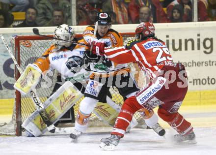 EBEL. Eishockey Bundesliga. KAC gegen  EC GRAZ 99ers. Christoph Brandner (KAC), Dov Grumet-Morris, Jamie Mattie (Graz). Klagenfurt, am 16.11.2008.
Foto: Kuess 

---
pressefotos, pressefotografie, kuess, qs, qspictures, sport, bild, bilder, bilddatenbank