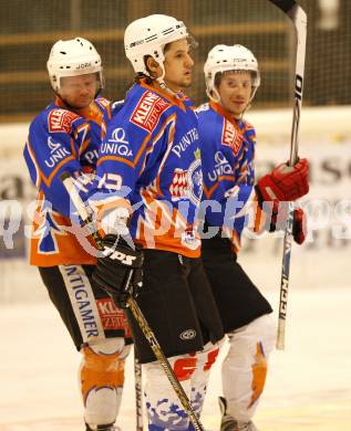 Eishockey CHL Carinthian Hokey League. Testspiel  1. EHC Althofen gegen Gummern. Spielertrainer Patrik Kogler, Gabriel Adler, Stefan Jaeger (Gummern). Althofen, am 15.11.2008.
Foto: Kuess 

---
pressefotos, pressefotografie, kuess, qs, qspictures, sport, bild, bilder, bilddatenbank