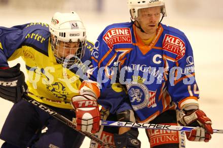 Eishockey CHL Carinthian Hokey League. Testspiel  1. EHC Althofen gegen Gummern. Kevin Schabernig (Althofen, Spielertrainer Patrik Kogler (Gummern). Althofen, am 15.11.2008.
Foto: Kuess 

---
pressefotos, pressefotografie, kuess, qs, qspictures, sport, bild, bilder, bilddatenbank