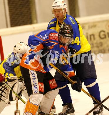 Eishockey CHL Carinthian Hokey League. Testspiel  1. EHC Althofen gegen Gummern. Marko Ganster (Althofen), Martin Kleindienst (Gummern). Althofen, am 15.11.2008.
Foto: Kuess 

---
pressefotos, pressefotografie, kuess, qs, qspictures, sport, bild, bilder, bilddatenbank