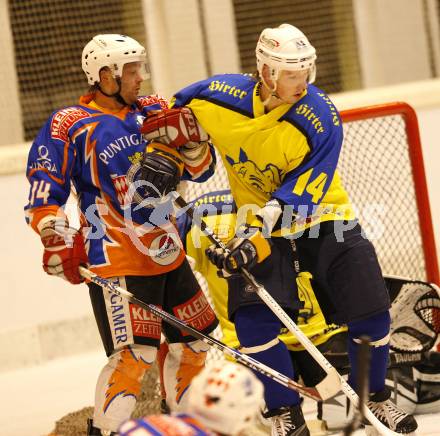 Eishockey CHL Carinthian Hokey League. Testspiel  1. EHC Althofen gegen Gummern. Marko Ganster (Althofen), Spielertrainer Patrik Kogler (Gummern). Althofen, am 15.11.2008.
Foto: Kuess 

---
pressefotos, pressefotografie, kuess, qs, qspictures, sport, bild, bilder, bilddatenbank