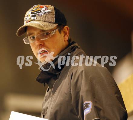 Eishockey CHL Carinthian Hokey League. Testspiel  1. EHC Althofen gegen Gummern. Co-Trainer (Gummern). Althofen, am 15.11.2008.
Foto: Kuess 

---
pressefotos, pressefotografie, kuess, qs, qspictures, sport, bild, bilder, bilddatenbank