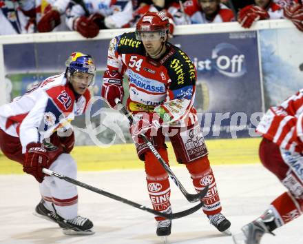 EBEL. Eishockey Bundesliga. KAC gegen  EC Red Bull Salzburg. SCHNEIDER Andrew  (KAC), WELSER Daniel (Salzburg). Klagenfurt, am 20.11.2008.
Foto: Kuess 

---
pressefotos, pressefotografie, kuess, qs, qspictures, sport, bild, bilder, bilddatenbank