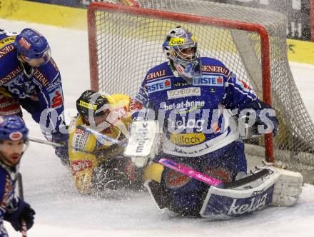 EBEL. Eishockey Bundesliga. EC Pasut VSV gegen EV Vienna Capitals. PROHASKA Gert, SCOVILLE Darrel (VSV), HEALEY Paul (Capitals). Villach, am 21.11.2008.
Foto: Kuess

---
pressefotos, pressefotografie, kuess, qs, qspictures, sport, bild, bilder, bilddatenbank