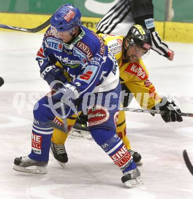 EBEL. Eishockey Bundesliga. EC Pasut VSV gegen EV Vienna Capitals. KASPITZ Roland (VSV), GALLANT Trevor (Capitals). Villach, am 21.11.2008.
Foto: Kuess

---
pressefotos, pressefotografie, kuess, qs, qspictures, sport, bild, bilder, bilddatenbank