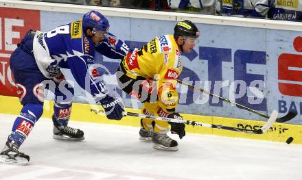 EBEL. Eishockey Bundesliga. EC Pasut VSV gegen EV Vienna Capitals. ORAZE Martin (VSV), ROTTER Rafael (Capitals). Villach, am 21.11.2008.
Foto: Kuess

---
pressefotos, pressefotografie, kuess, qs, qspictures, sport, bild, bilder, bilddatenbank