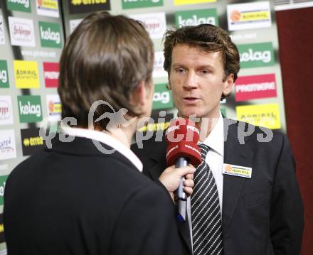 Basketball Bundesliga. Kelag Woerthersee Piraten gegen Traiskirchen Lions. Trainer Matthias Fischer (Piraten) beim Interview. Klagenfurt, am 24.11.2008.
Foto: Kuess 

---
pressefotos, pressefotografie, kuess, qs, qspictures, sport, bild, bilder, bilddatenbank