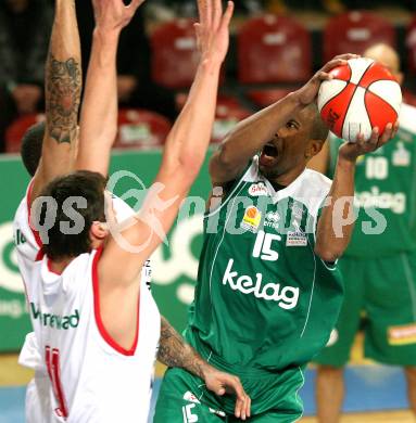 Basketball Bundesliga. Woerthersee Piraten gegen Traiskirchen Lions. Tim Burnette (Piraten). Klagenfurt, am 24.11.2008.
Foto: Nadja Kuess
---
pressefotos, pressefotografie, kuess, qs, qspictures, sport, bild, bilder, bilddatenbank