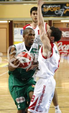 Basketball Bundesliga. Kelag Woerthersee Piraten gegen Traiskirchen Lions. Tim Burnette (Piraten). Klagenfurt, am 24.11.2008.
Foto: Kuess 

---
pressefotos, pressefotografie, kuess, qs, qspictures, sport, bild, bilder, bilddatenbank