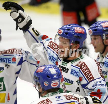 EBEL. Eishockey Bundesliga. EC Pasut VSV gegen HC TWK Innsbruck "Die Haie". Torjubel Mickey Elick. Villach, am 25.11.2008.
Foto: Kuess 

---
pressefotos, pressefotografie, kuess, qs, qspictures, sport, bild, bilder, bilddatenbank