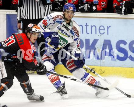 EBEL. Eishockey Bundesliga. EC Pasut VSV gegen HC TWK Innsbruck "Die Haie". Martin Oraze, (VSV), Daniel Wogner  (Innsbruck). Villach, am 25.11.2008.
Foto: Kuess 

---
pressefotos, pressefotografie, kuess, qs, qspictures, sport, bild, bilder, bilddatenbank