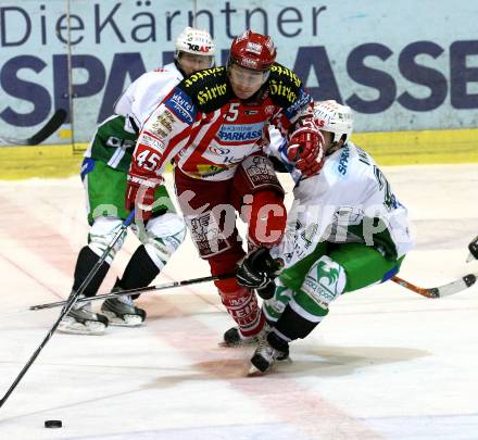 EBEL. Eishockey Bundesliga. KAC gegen  HDD TILIA Olimpija Ljubljana. SCHULLER David (KAC), VNUK Tomaz, HOCEVAR Matej (Ljubljana). Klagenfurt, am 25.11.2008.
Foto: Nadja Kuess

---
pressefotos, pressefotografie, kuess, qs, qspictures, sport, bild, bilder, bilddatenbank