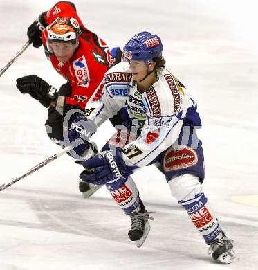 EBEL. Eishockey Bundesliga. EC Pasut VSV gegen HC TWK Innsbruck "Die Haie". Andreas Kristler,  (VSV), Andreas Hanschitz (Innsbruck). Villach, am 25.11.2008.
Foto: Kuess 

---
pressefotos, pressefotografie, kuess, qs, qspictures, sport, bild, bilder, bilddatenbank