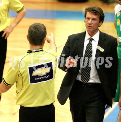 Basketball Bundesliga. Kelag Woerthersee Piraten gegen Traiskirchen Lions. Trainer Matthias Fischer (Piraten). Klagenfurt, am 24.11.2008.
Foto: Nadja Kuess
---
pressefotos, pressefotografie, kuess, qs, qspictures, sport, bild, bilder, bilddatenbank