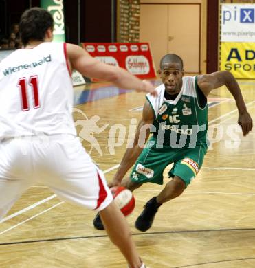 Basketball Bundesliga. Kelag Woerthersee Piraten gegen Traiskirchen Lions. Tim Burnette (Piraten). Klagenfurt, am 24.11.2008.
Foto: Kuess 

---
pressefotos, pressefotografie, kuess, qs, qspictures, sport, bild, bilder, bilddatenbank