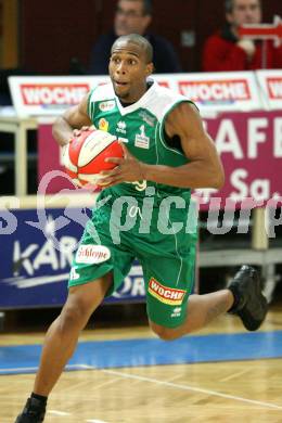 Basketball Bundesliga. Woerthersee Piraten gegen Traiskirchen Lions. Tim Burnette (Piraten). Klagenfurt, am 24.11.2008.
Foto: Nadja Kuess
---
pressefotos, pressefotografie, kuess, qs, qspictures, sport, bild, bilder, bilddatenbank