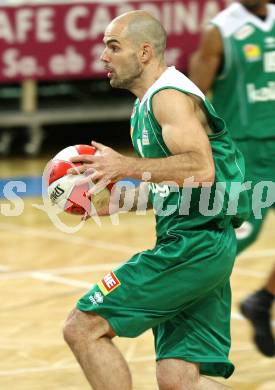 Basketball Bundesliga. Kelag Woerthersee Piraten gegen Traiskirchen Lions. Joachim Buggelsheim (Piraten). Klagenfurt, am 24.11.2008.
Foto: Nadja Kuess

---
pressefotos, pressefotografie, kuess, qs, qspictures, sport, bild, bilder, bilddatenbank