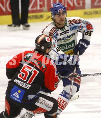 EBEL. Eishockey Bundesliga. EC Pasut VSV gegen HC TWK Innsbruck "Die Haie". Jonathan Ferland,  (VSV), Daniel Wogner (Innsbruck). Villach, am 25.11.2008.
Foto: Kuess 

---
pressefotos, pressefotografie, kuess, qs, qspictures, sport, bild, bilder, bilddatenbank