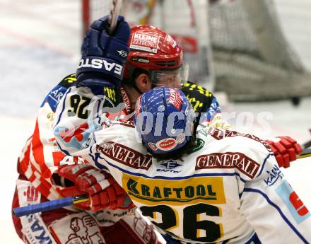 EBEL. Eishockey Bundesliga. EC Pasut VSV gegen EC KAC. MARTINZ Christof (VSV), SCHULLER David (KAC). Villach, am 28.11.2008.
Foto: Kuess 
Foto: Kuess

---
pressefotos, pressefotografie, kuess, qs, qspictures, sport, bild, bilder, bilddatenbank