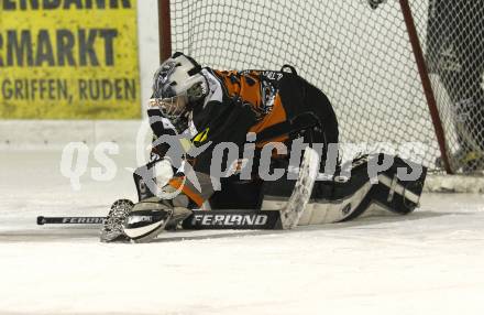 Eishockey. CHL Ost. VST Adler Wild Voelkermarkt gegen USC Velden. Markus Schmarl (Velden). Voelkermarkt, 29.11.2008
Foto: Kuess
---
pressefotos, pressefotografie, kuess, qs, qspictures, sport, bild, bilder, bilddatenbank