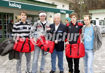 Kaernten Sport. Package Übergabe. Nico Resch, Andreas Lausegger,  Landessportdirektor Reinhard Tellian, Julian Kellerer, Andreas Rapatz. 
Forstsee, am 21.11.2008.
Foto: Kuess
---
pressefotos, pressefotografie, kuess, qs, qspictures, sport, bild, bilder, bilddatenbank