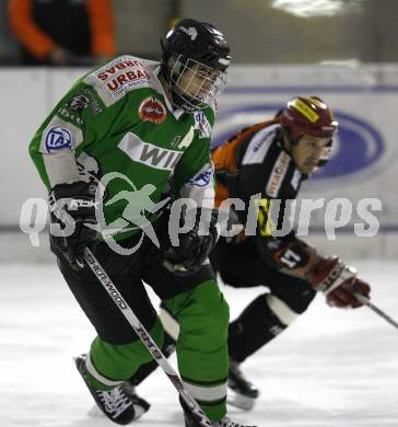 Eishockey. CHL Ost. VST Adler Wild Voelkermarkt gegen USC Velden. Florian Martin (Voelkermarkt), Grega Por (Velden). Voelkermarkt, 29.11.2008
Foto: Kuess
---
pressefotos, pressefotografie, kuess, qs, qspictures, sport, bild, bilder, bilddatenbank