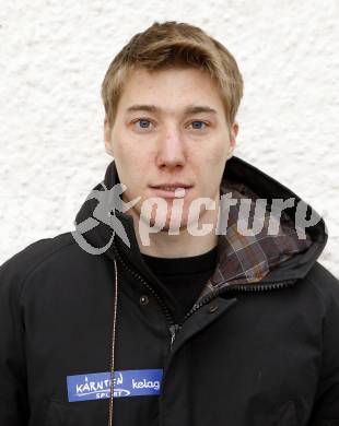 Kaernten Sport. Package Uebergabe. Christoph Lorber (Triathlon). Forstsee, am 21.11.2008.
Foto: Kuess
---
pressefotos, pressefotografie, kuess, qs, qspictures, sport, bild, bilder, bilddatenbank